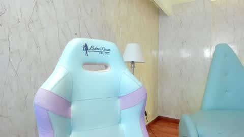 Alexiaa  Online 1430 to 2100 GMT-5 online show from December 3, 2024, 3:09 am