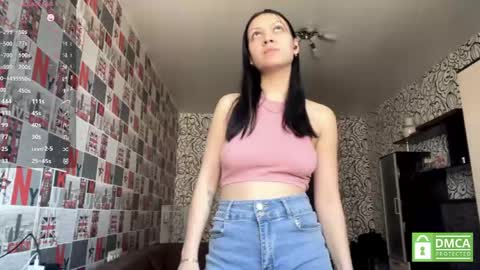 Snapshot of alexiaficke chatting on May 9, 2026, 8:41 am Emila online show from May 9, 2026, 8:41 am