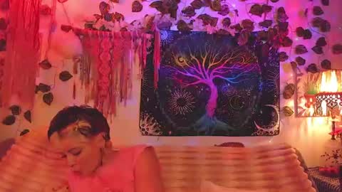 Snapshot of alexiafisher_ chatting on July 18, 2026, 10:24 pm Alex online show from July 18, 2026, 10:24 pm