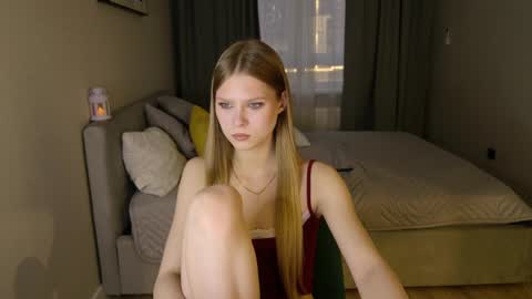 Alexia online show from April 8, 2026, 4:18 pm