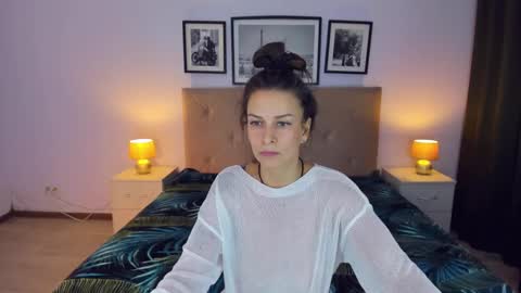 Alexia online show from December 25, 2024, 6:41 pm