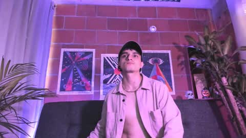 Alexi Jacobs online show from October 1, 2025, 8:59 pm