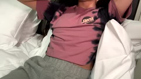 Snapshot of alexis_696969 chatting on January 19, 2025, 6:20 am Alexis online show from January 19, 2025, 6:20 am