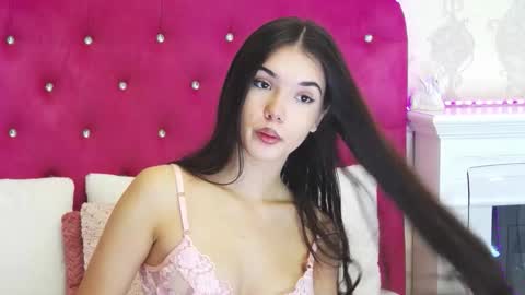 alexisdevine online show from October 18, 2025, 4:26 am