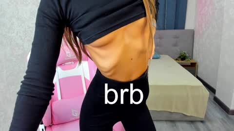 Snapshot of alexisl0ve chatting on March 6, 2025, 8:05 pm Alexis Mon Tue Wed Thu Fri 7 GMT 0100am-0700am online show from March 6, 2025, 8:05 pm