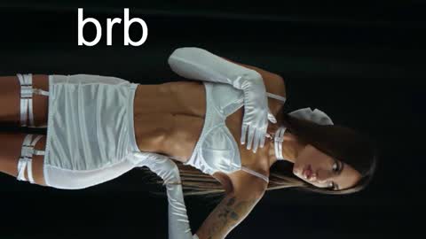 Snapshot of alexisl0ve chatting on October 5, 2025, 8:07 pm Alexis Mon Tue Wed Thu Fri 7 GMT 0100am-0700am online show from October 5, 2025, 8:07 pm