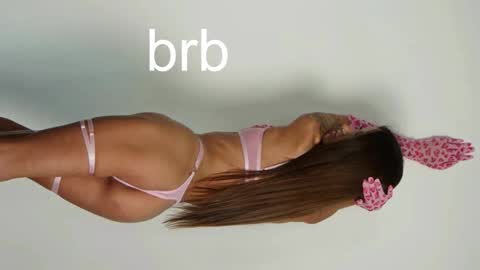 Snapshot of alexisl0ve chatting on November 2, 2025, 8:11 pm Alexis Mon Tue Wed Thu Fri 7 GMT 0100am-0700am online show from November 2, 2025, 8:11 pm