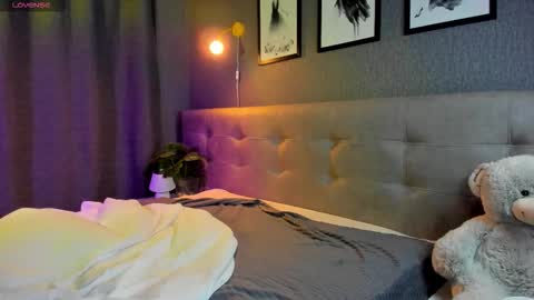 Snapshot of alexisl0ve chatting on November 3, 2025, 8:10 pm Alexis Mon Tue Wed Thu Fri 7 GMT 0100am-0700am online show from November 3, 2025, 8:10 pm