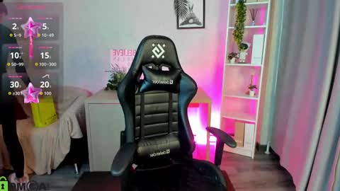 Snapshot of alexisl0ve chatting on November 12, 2025, 4:29 pm Alexis Mon Tue Wed Thu Fri 7 GMT 0100am-0700am online show from November 12, 2025, 4:29 pm