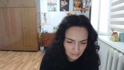 AlexisMillers online show from December 3, 2025, 9:29 am