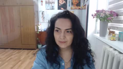 Snapshot of alexismillers chatting on April 19, 2026, 9:19 am AlexisMillers online show from April 19, 2026, 9:19 am