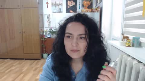 Snapshot of alexismillers chatting on June 2, 2026, 12:40 pm AlexisMillers online show from June 2, 2026, 12:40 pm