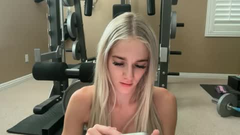Snapshot of alexispaige06 chatting on June 23, 2026, 3:32 pm alexispaige06 online show from June 23, 2026, 3:32 pm