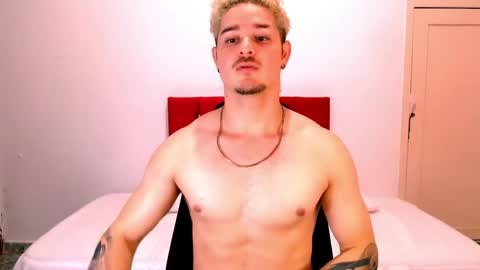 Snapshot of alexpierss chatting on November 4, 2025, 7:02 pm Alex online show from November 4, 2025, 7:02 pm