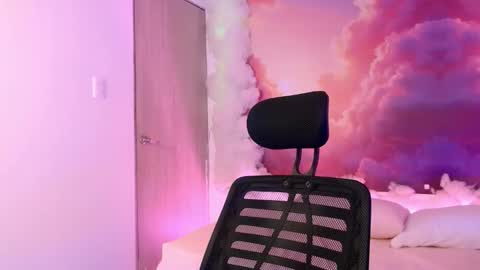 Snapshot of alexpierss chatting on November 7, 2025, 7:03 pm Alex online show from November 7, 2025, 7:03 pm