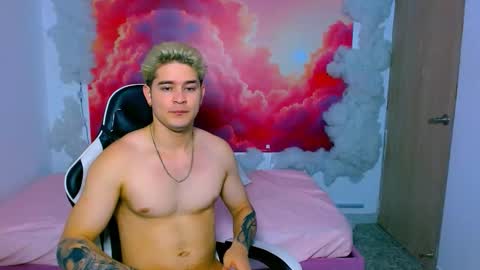 Snapshot of alexpierss chatting on November 28, 2025, 8:11 pm Alex online show from November 28, 2025, 8:11 pm