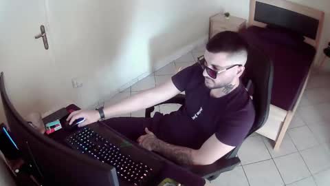 Snapshot of alexthepro00 chatting on June 2, 2026, 12:07 pm alexthepro00 online show from June 2, 2026, 12:07 pm