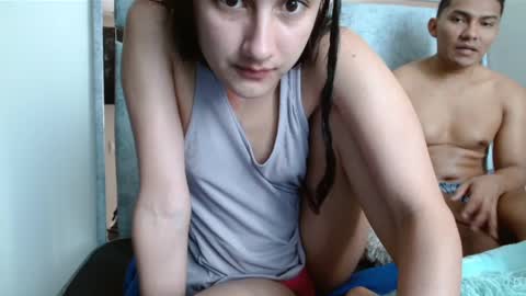 Snapshot of alexvsluisa chatting on March 2, 2025, 3:05 pm alex y luisa online show from March 2, 2025, 3:05 pm