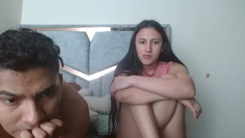 Snapshot of alexvsluisa chatting on October 22, 2025, 3:23 pm alex y luisa online show from October 22, 2025, 3:23 pm