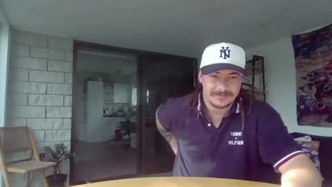 Alex online show from April 10, 2026, 11:42 pm