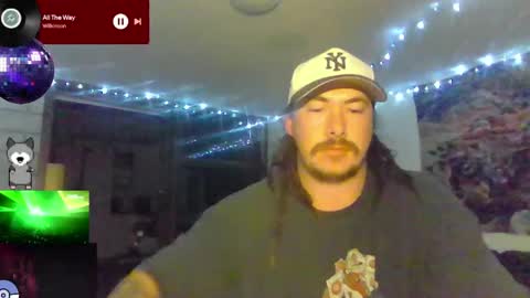 Snapshot of alexx1169 chatting on May 1, 2026, 7:24 am Alex online show from May 1, 2026, 7:24 am