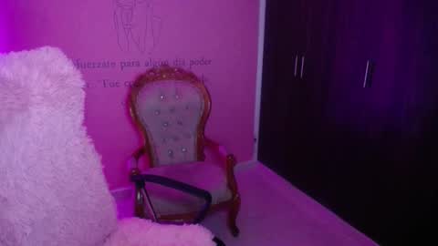 alexxa_1111 online show from September 14, 2025, 11:26 pm