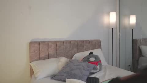     online show from February 17, 2026, 5:26 am