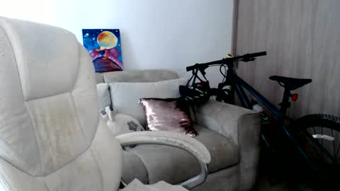 alexyferrer1 online show from June 12, 2026, 4:17 pm