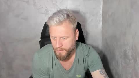 alexyno2022 ONLYFANS online show from February 19, 2026, 3:41 pm