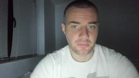 alfiesolomons87 online show from December 5, 2024, 8:44 pm