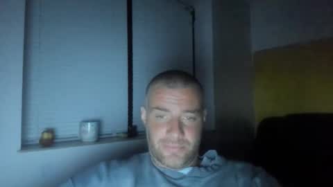 alfiesolomons87 online show from May 9, 2026, 8:25 pm