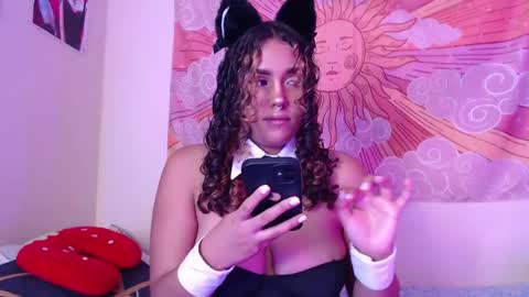algiz_ online show from May 17, 2026, 4:58 pm