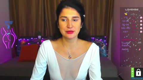 Snapshot of alianna_solo_kiss chatting on January 8, 2025, 9:42 am Alianna online show from January 8, 2025, 9:42 am