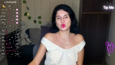 Snapshot of alianna_solo_kiss chatting on January 11, 2025, 2:58 pm Alianna online show from January 11, 2025, 2:58 pm