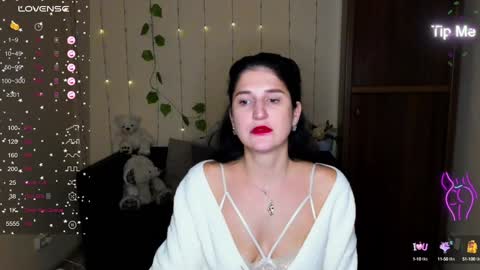 Snapshot of alianna_solo_kiss chatting on January 21, 2025, 9:35 am Alianna online show from January 21, 2025, 9:35 am