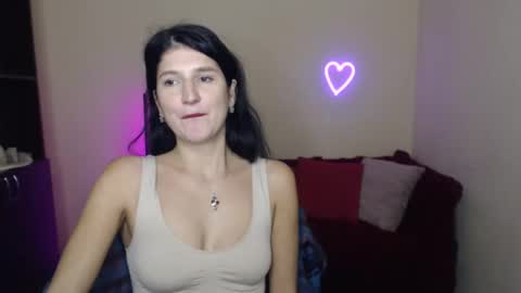 Snapshot of alianna_solo_kiss chatting on February 24, 2025, 9:53 am Alianna online show from February 24, 2025, 9:53 am