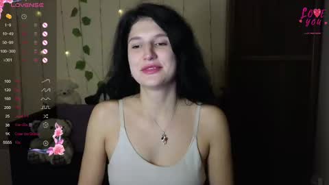 Snapshot of alianna_solo_kiss chatting on March 12, 2025, 12:47 pm Alianna online show from March 12, 2025, 12:47 pm