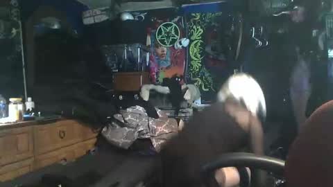 noire13 online show from November 28, 2025, 9:12 am