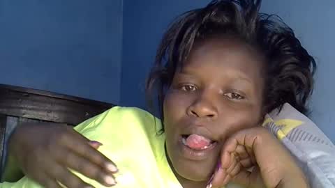 alic_crazy online show from November 19, 2025, 3:28 am