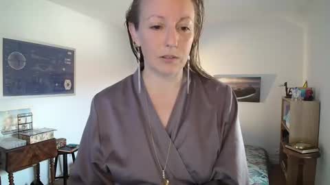 Alice online show from November 12, 2025, 7:53 am