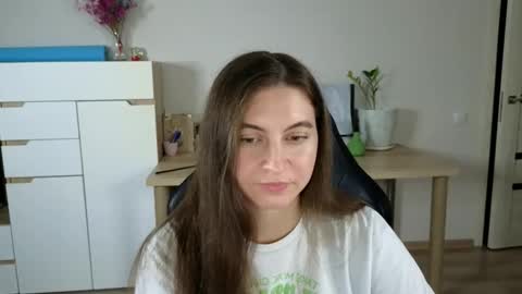 Alice online show from October 7, 2025, 8:17 pm