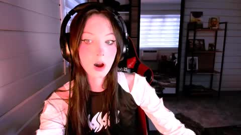 Alice Aris online show from February 25, 2025, 2:54 pm