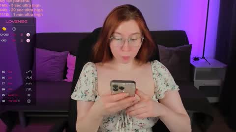 Snapshot of alice__still chatting on September 27, 2025, 3:06 pm Alice Next Stream on Monday online show from September 27, 2025, 3:06 pm