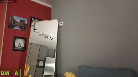 A R Y A  T I A online show from December 19, 2024, 7:40 pm