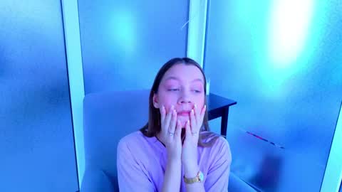 Snapshot of alice_charmy chatting on February 15, 2025, 5:30 am Alice in Wonderland online show from February 15, 2025, 5:30 am