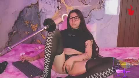 Mey online show from June 2, 2026, 6:43 pm