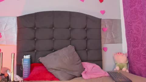  Alice Evans online show from March 6, 2025, 7:47 am