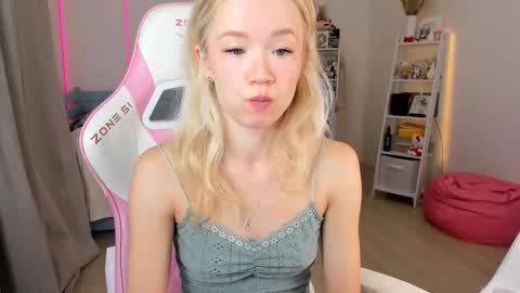 Alichery online show from October 13, 2025, 5:18 am