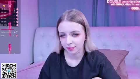 alice_halle online show from November 12, 2025, 6:03 am