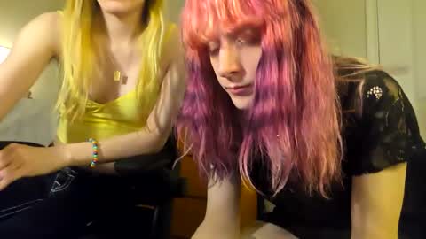 Snapshot of alice_hatchette chatting on May 13, 2026, 2:42 am Alice Hatchette online show from May 13, 2026, 2:42 am